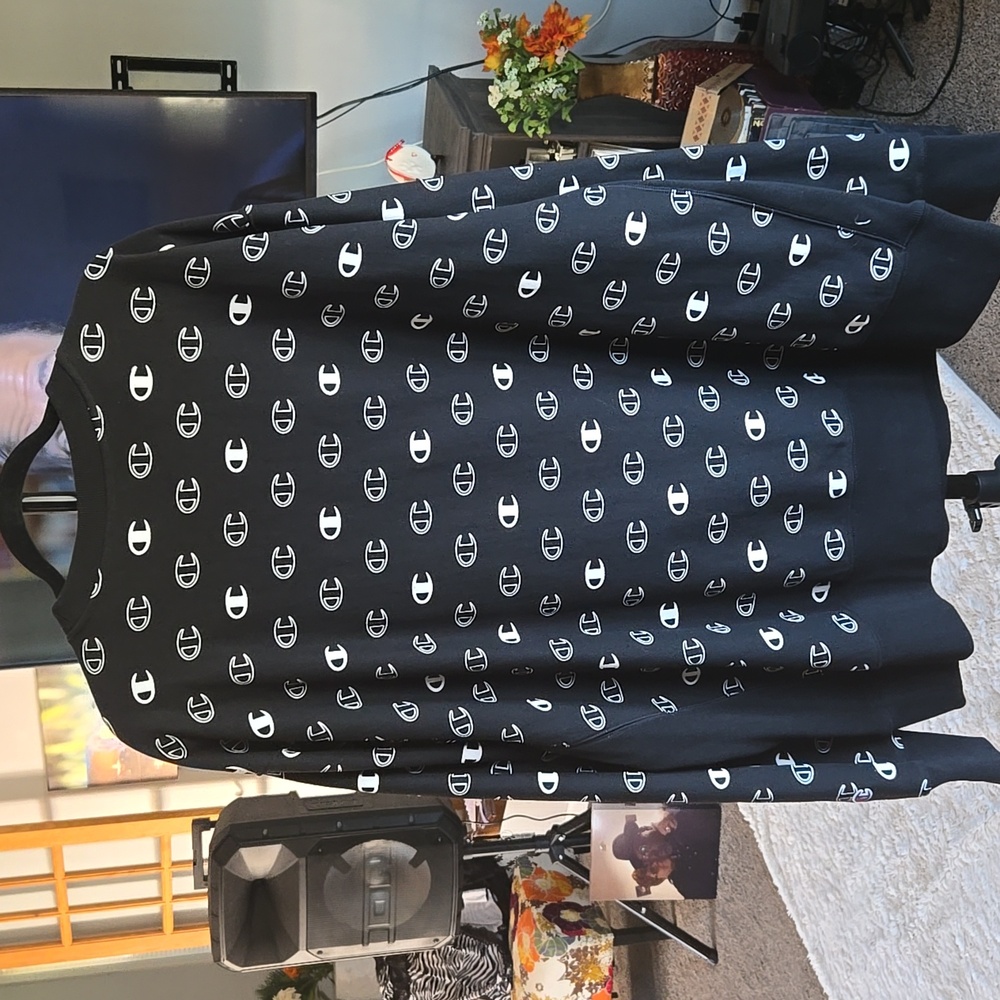 Champion Logo C Pullover Sweater    ✨️ ⭐️ 🖤   Size 3XL  ⭐️ ✨️ - Picture 4 of 8